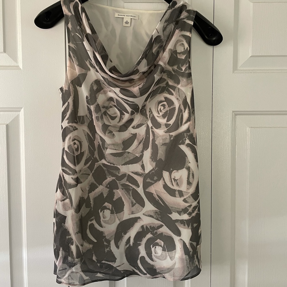 Banana Republic -sleeveless sz 4 gray, pink, cream